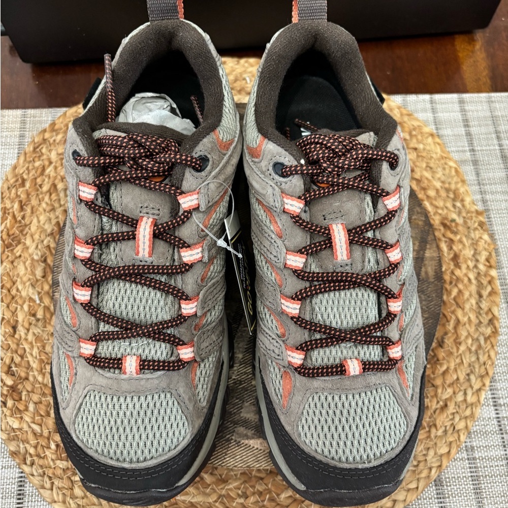 Merrell Hiking shoe size women’s size 7 Brand New - Picture 5 of 11